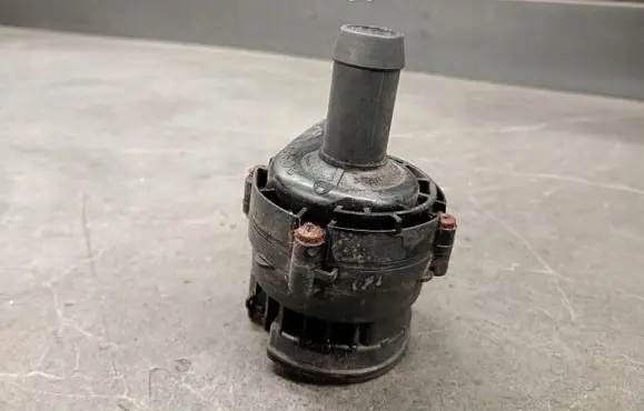 Jaguar XF X250 Electric auxiliary coolant/water pump 4R83-18D474-AB