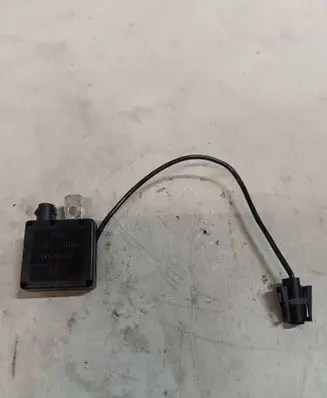 BMW 5 E39 Aerial antenna amplifier 8380945