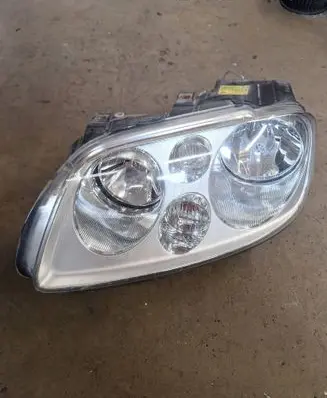 Volkswagen Touran I Headlight/headlamp 0301205203 1T0941005R