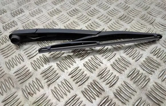 Peugeot 2008 I Rear wiper blade arm