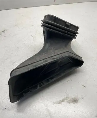 Audi A4 S4 B8 8K Air intake duct part 8R0129739A 8R0129739