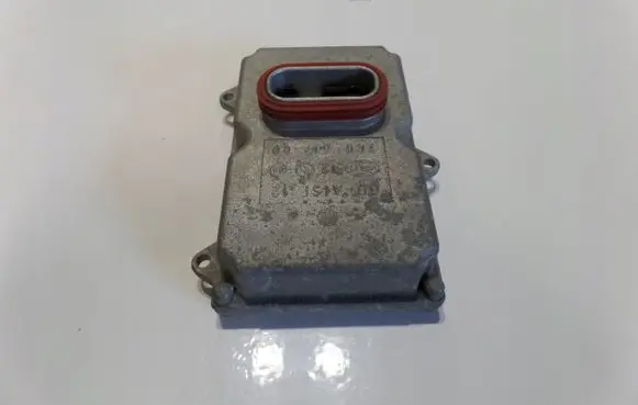 Mercedes-Benz E W211 LED ballast control module A0028202426W211