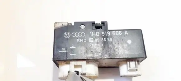 Volkswagen Vento Coolant fan relay 1h0919506a 898659