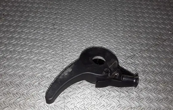 Engine bonnet (hood) release handle