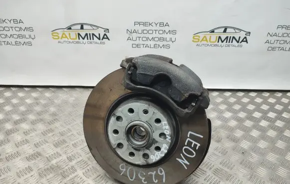Seat Leon (5F) Front wheel hub
