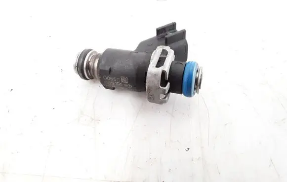 Hyundai Sonata Fuel injector 353103C000 D065C