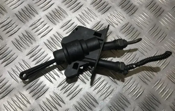 Ford Fiesta Clutch master cylinder 2s617a543ac 2s61-7a543-ac