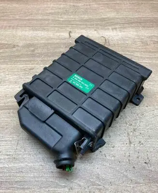 Audi 80 90 B3 Engine control unit/module ECU 811906264 0280800104