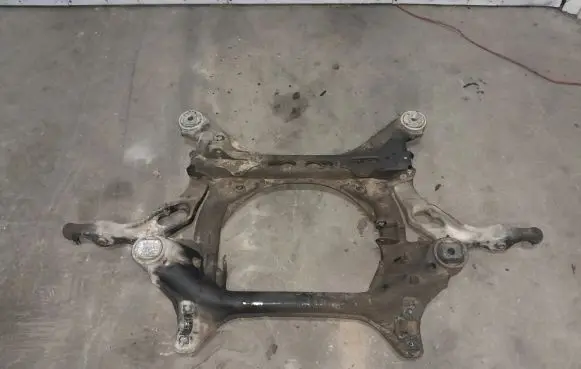 Audi Q7 4L Front subframe NOCODE