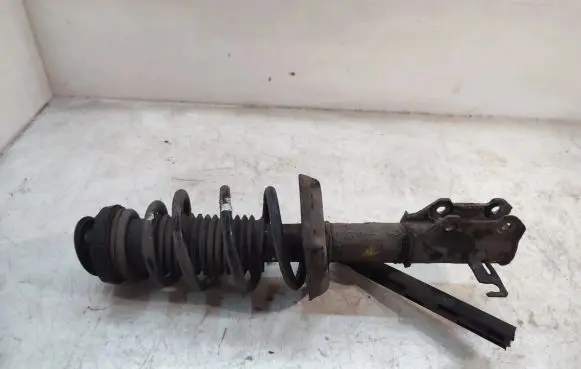 Front shock absorber with coil spring