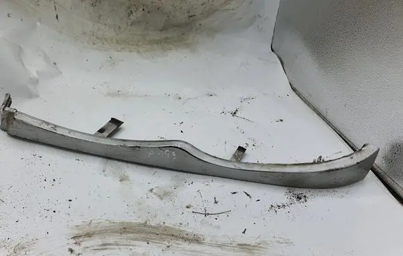 BMW 3 E46 Under headlight/headlamp trim 51137030553 11460913