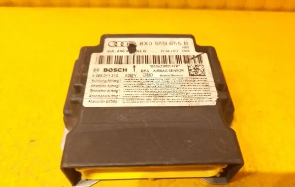 Audi A1 Airbag control unit/module 8X0959655B
