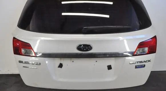 Subaru Legacy Tailgate/boot cover trim set 