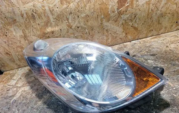 Nissan Note (E11) Headlight/headlamp
