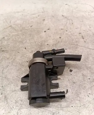 Mercedes-Benz B W245 Vacuum valve A0051535528 06T032 70078200