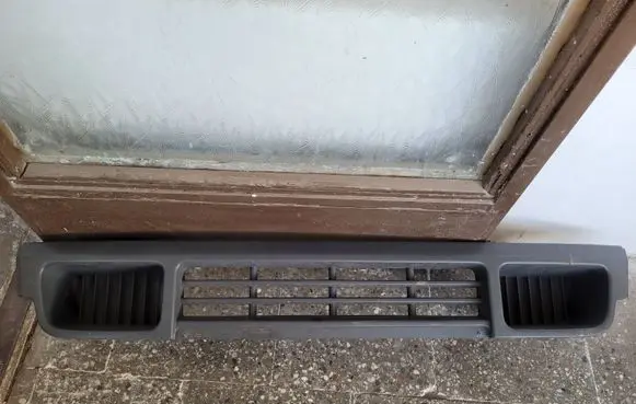 Volkswagen Transporter - Caravelle T5 Front bumper lower grill 7H0807719