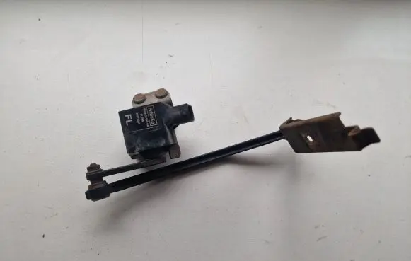 Volvo S80 Headlight/headlamp level sensor 6G9N3C438AD