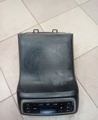 Toyota Highlander XU50 Other center console (tunnel) element 589230E160 5068898 2452489