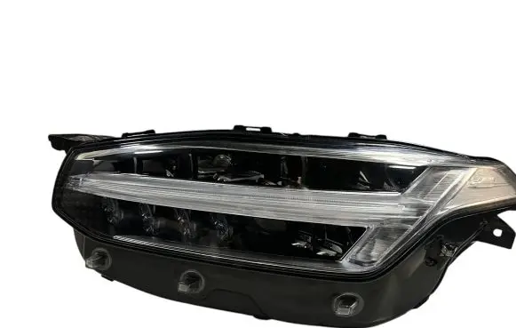 Volvo XC90 Headlight/headlamp 31656996