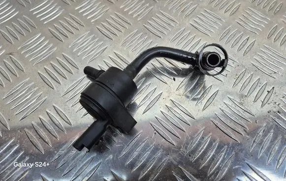 Mini One - Cooper Clubman R55 Vacuum valve V754328680 7543286 V754196180