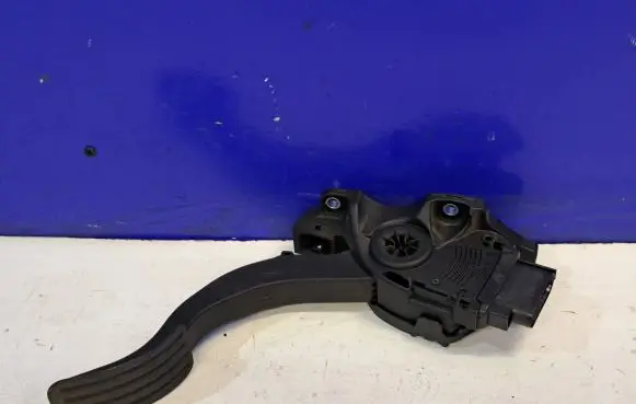 Volvo S80 Accelerator throttle pedal 31329057 31329061