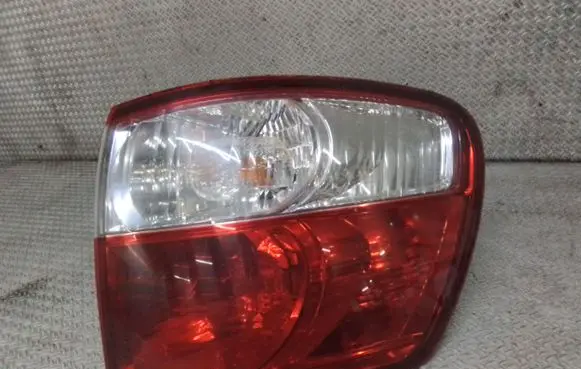 Toyota Avensis Verso Rear/tail lights
