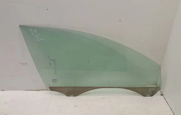 Volvo V50 Front door window glass four-door 43R001105 E000186 DOT57M20AS2