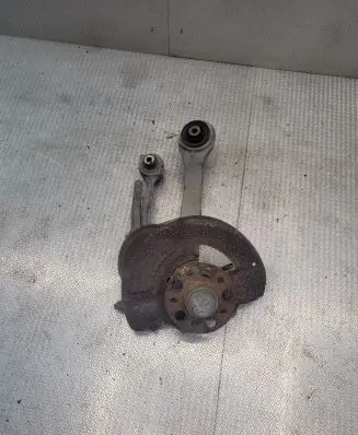 Mercedes-Benz CLS C218 X218 Front wheel hub
