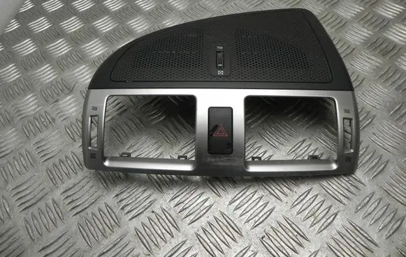 Toyota Avensis T270 Dash center air vent grill 5567005180 T9363