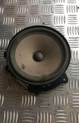 Audi A2 Front door speaker 8z0035411