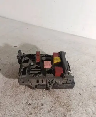 Renault Espace - Grand espace IV Fuse module 8200447438 8200315963 8200491802