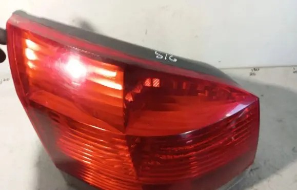 Opel Signum Rear/tail lights 13159861 377001 23092006