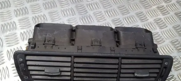 Fiat Ulysse Dash center air vent grill 1484107077 1846594