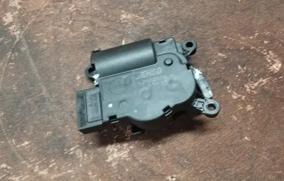 Jeep Renegade Air flap motor/actuator 3093893