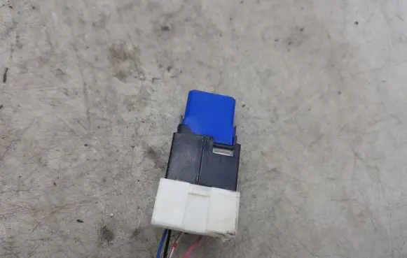 Nissan X-Trail T30 Other relay 2523079945