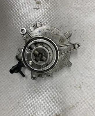 Audi Q5 SQ5 Vacuum pump 06M145100K