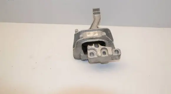 Volkswagen T-Roc Engine mount bracket 5WA109262A 8210
