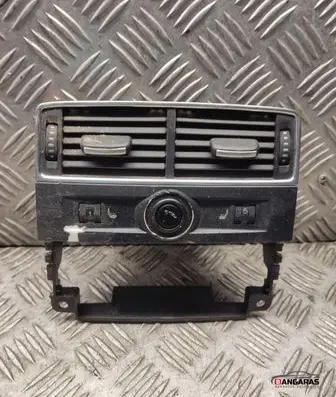 Audi A8 S8 D3 4E Rear air vent grill 4e0819203a