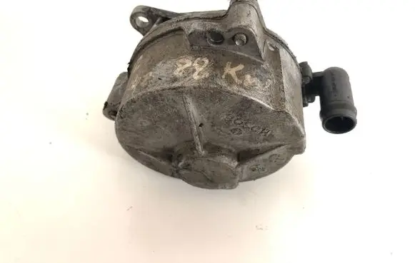 Nissan Primera Vacuum pump