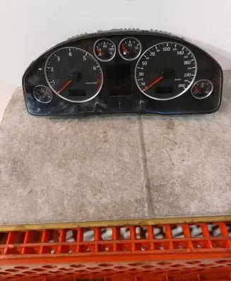 Audi A6 S6 C5 4B Speedometer (instrument cluster) 4B0920933J 9120321130