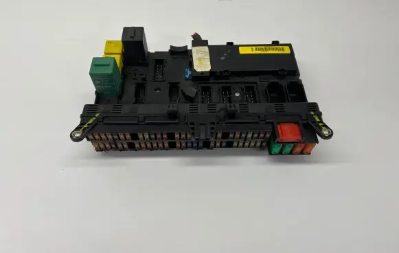 Land Rover Range Rover L322 Fuse module YQE500380 8380407
