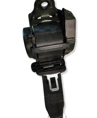 Jaguar XE Middle seatbelt (rear) 