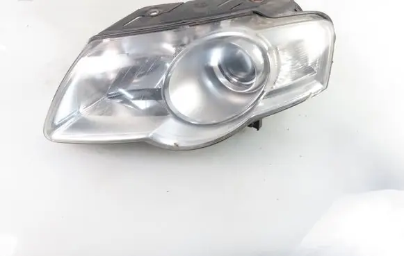 Volkswagen PASSAT B6 Headlight/headlamp 3C0941005Q