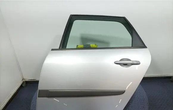 Rear door