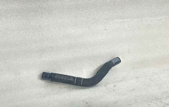 Audi Q5 SQ5 Engine coolant pipe/hose 8R0121081AN