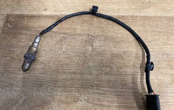 BMW X3 F25 Lambda probe sensor 8570689-01 857068901 8570689