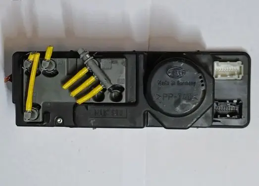 Mercedes-Benz E W210 Central locking vacuum pump 2108001048