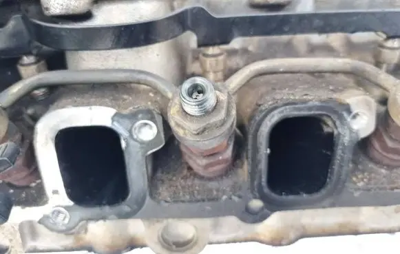 Opel Astra F Fuel injector