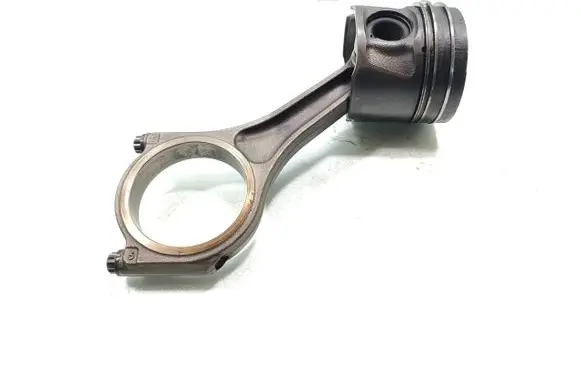 Peugeot 407 Piston with connecting rod 