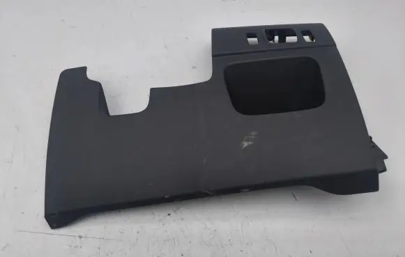 Renault Zoe Dashboard lower bottom trim panel 689210565R